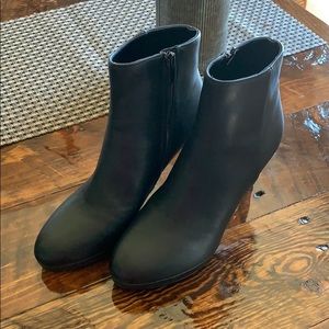 NWOT Nine West Platform Booties